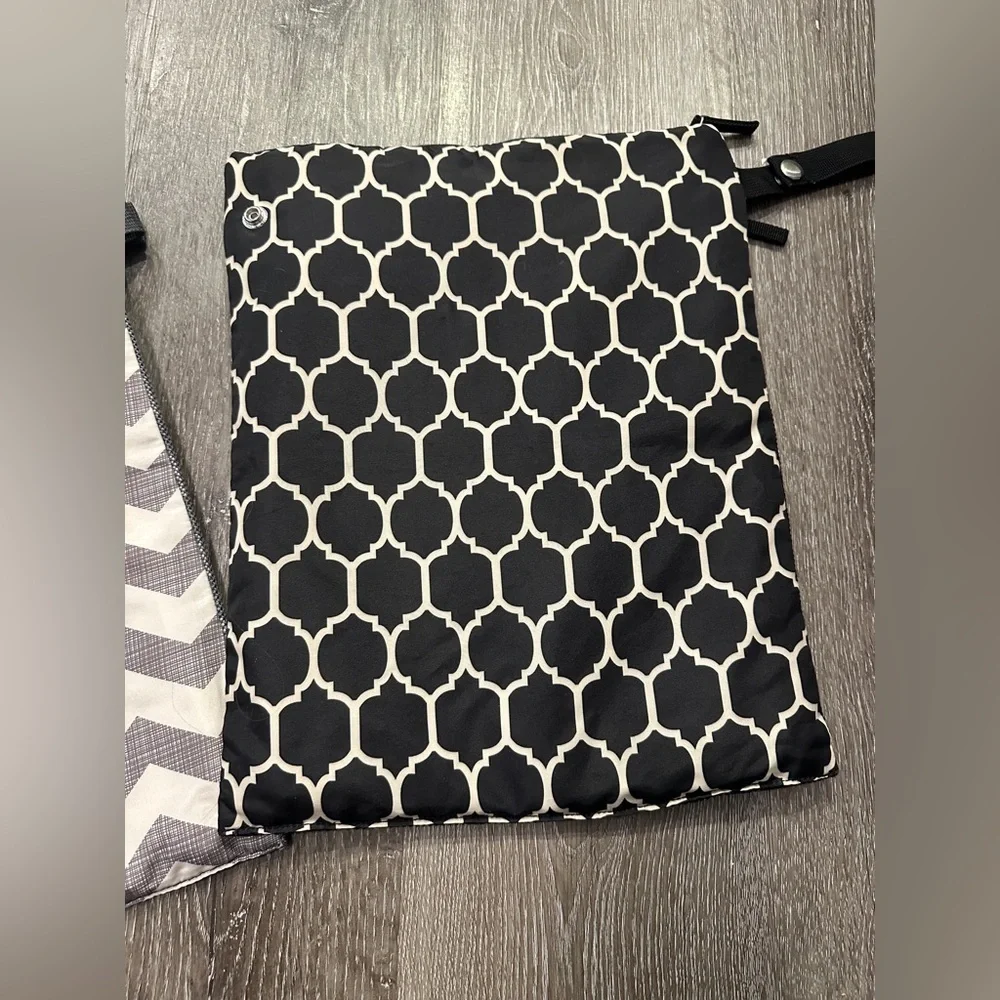 Skip hop wet bags bundle of 2